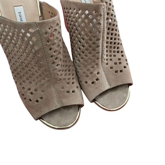 DVF "Taviano" Laser Cut Mule Taupe Sz 7M - Picture 3 of 7